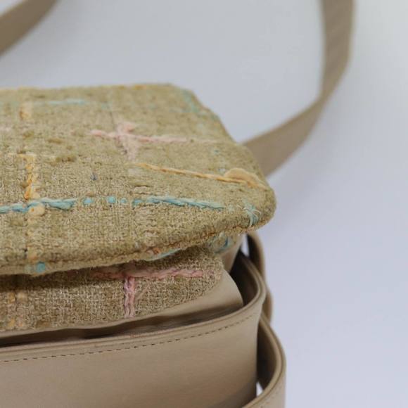 CHANEL Shoulder Bag Tweed Leather Beige CC Auth 77795 - Picture 15 of 16